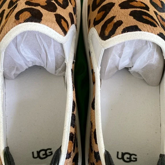 NIB UGG Alameda Spotty Slip On Leopard Shoes - Picture 8 of 12